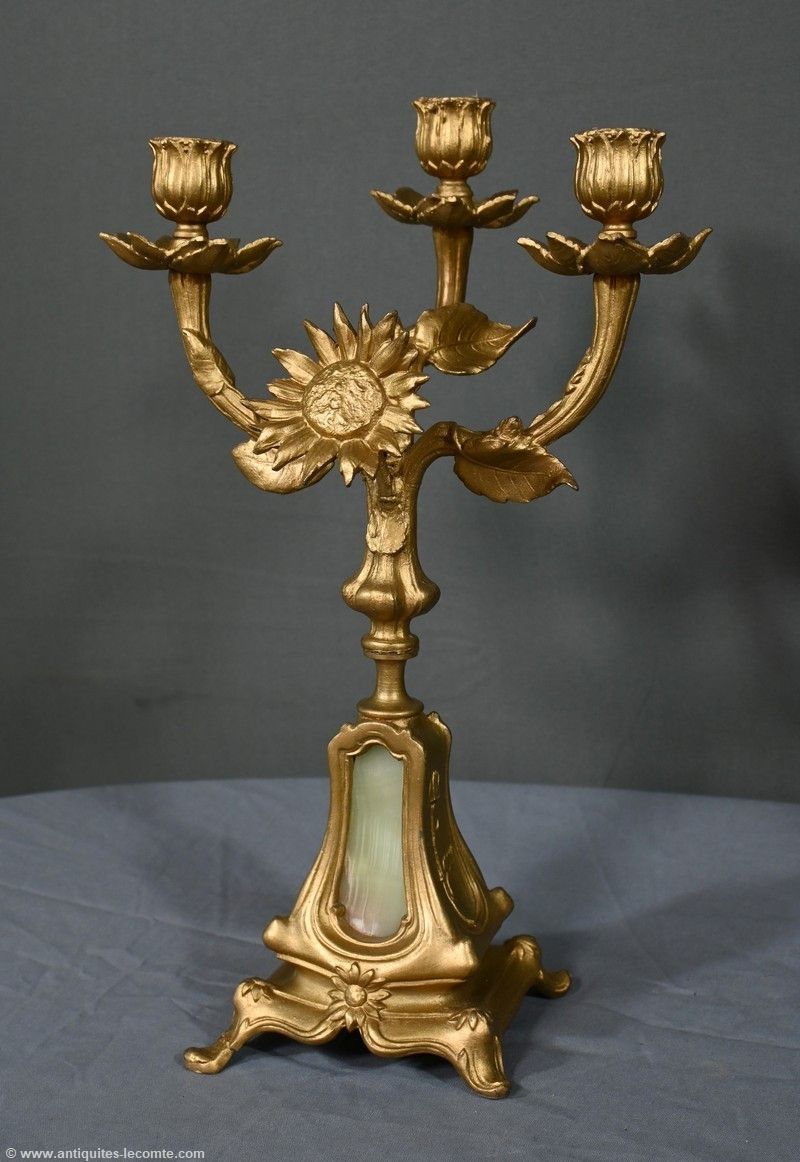 Pair Of Candelabra In Golden Regulate And Onyx – 1940 photo vinterior