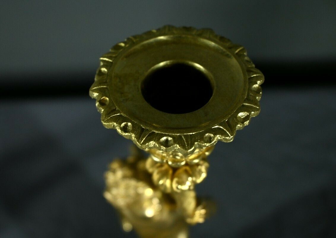 photo vinterior Pair Of Gilt Bronze Candlesticks – Mid 19th Century