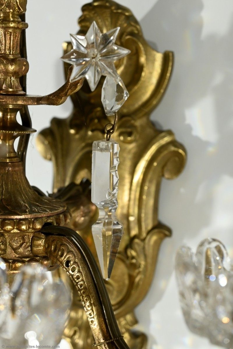 photo vintage Bronze And Crystal Tassel Wall Lights, Louis XV Style – Late 19th Century