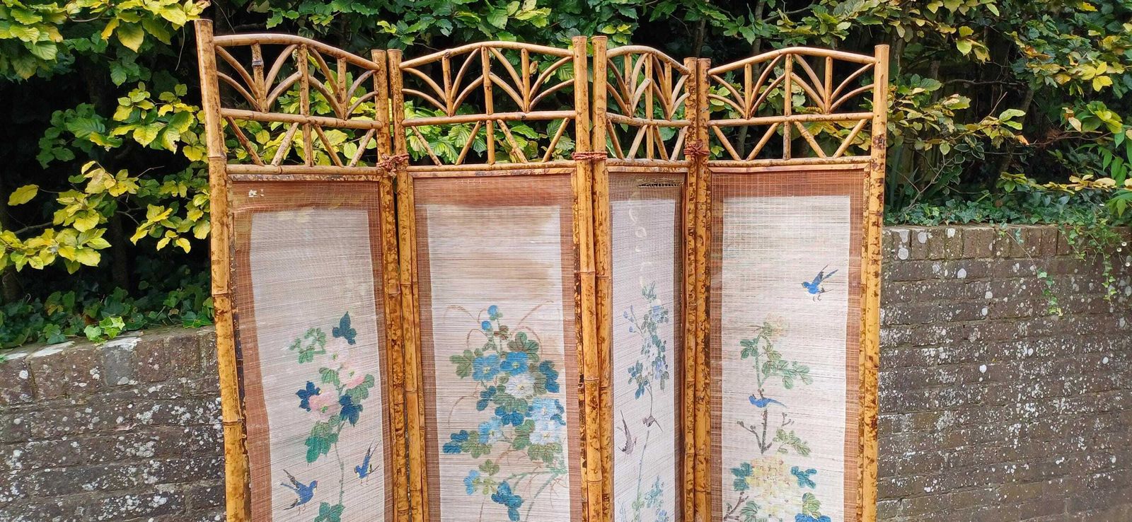 Superb Hand Painted Oriental Style Victorian Bamboo And Rattan Folding Vanity Screen Room Divider. photo furniture