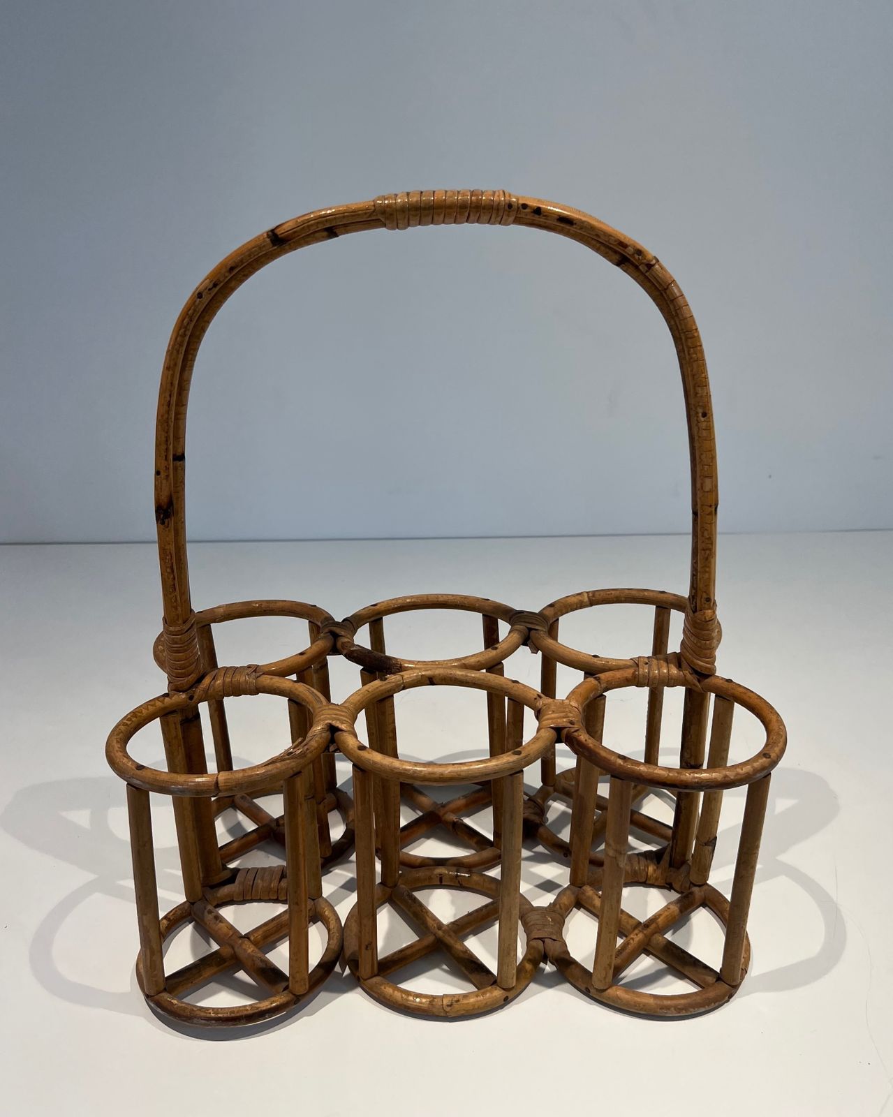 480.0 Rattan Bottle Holder, 1950s, Vintage photo