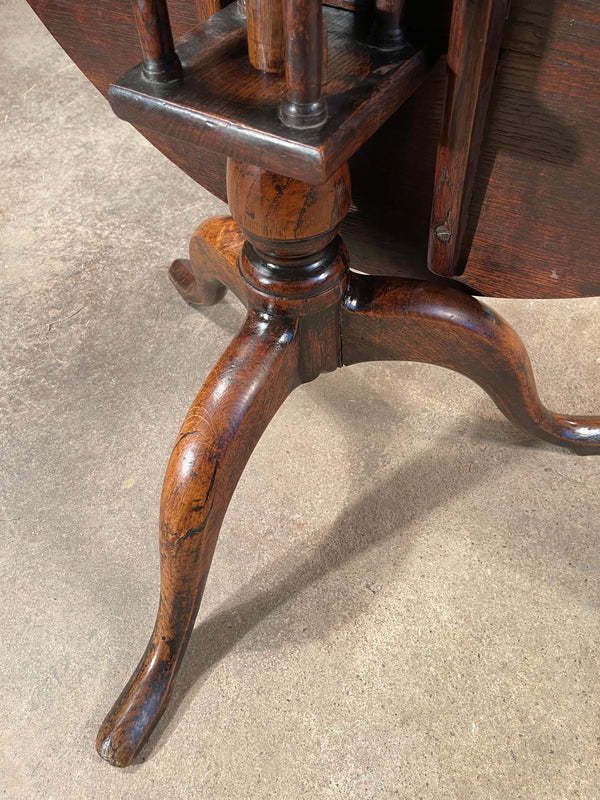 photo vinterior Antique Georgian Country House Oak “Bird Cage” Tilt Top Wine Table Circa 1780