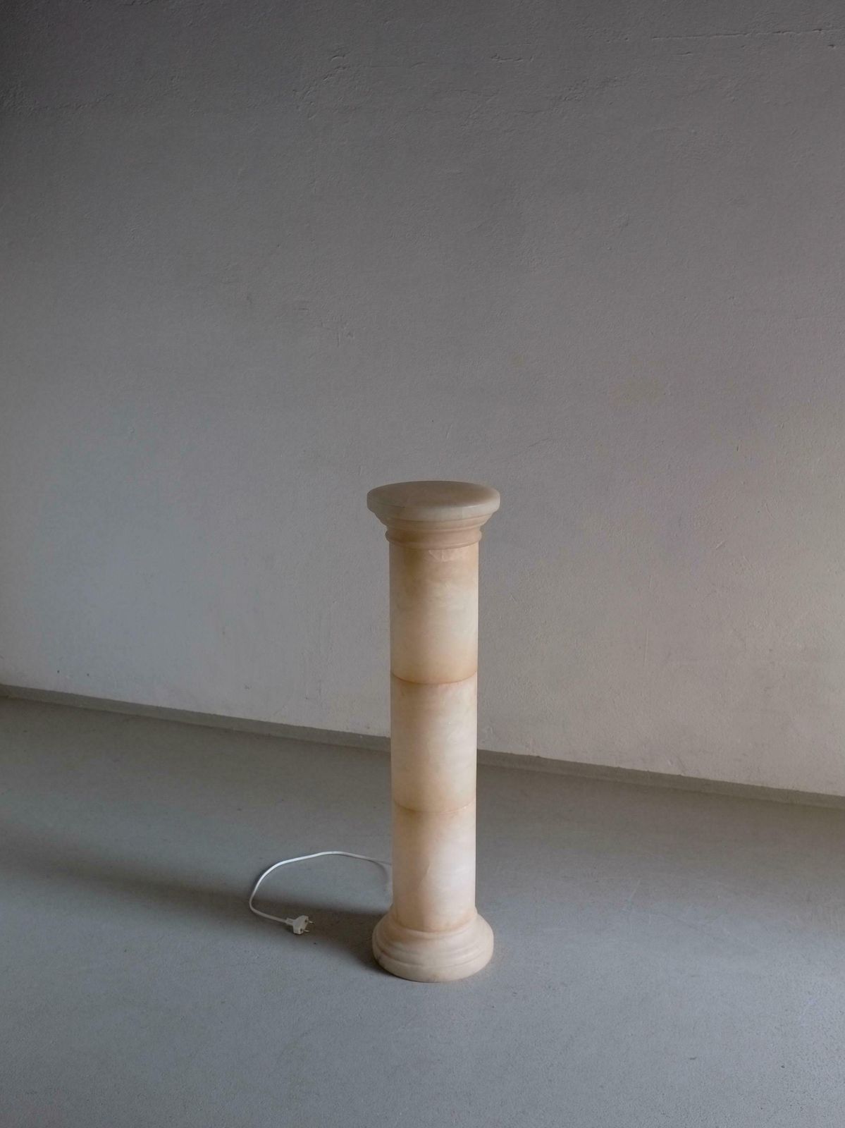 Alabaster Column Pedestal Floor Lamp | Italy | 1980s photo for sale