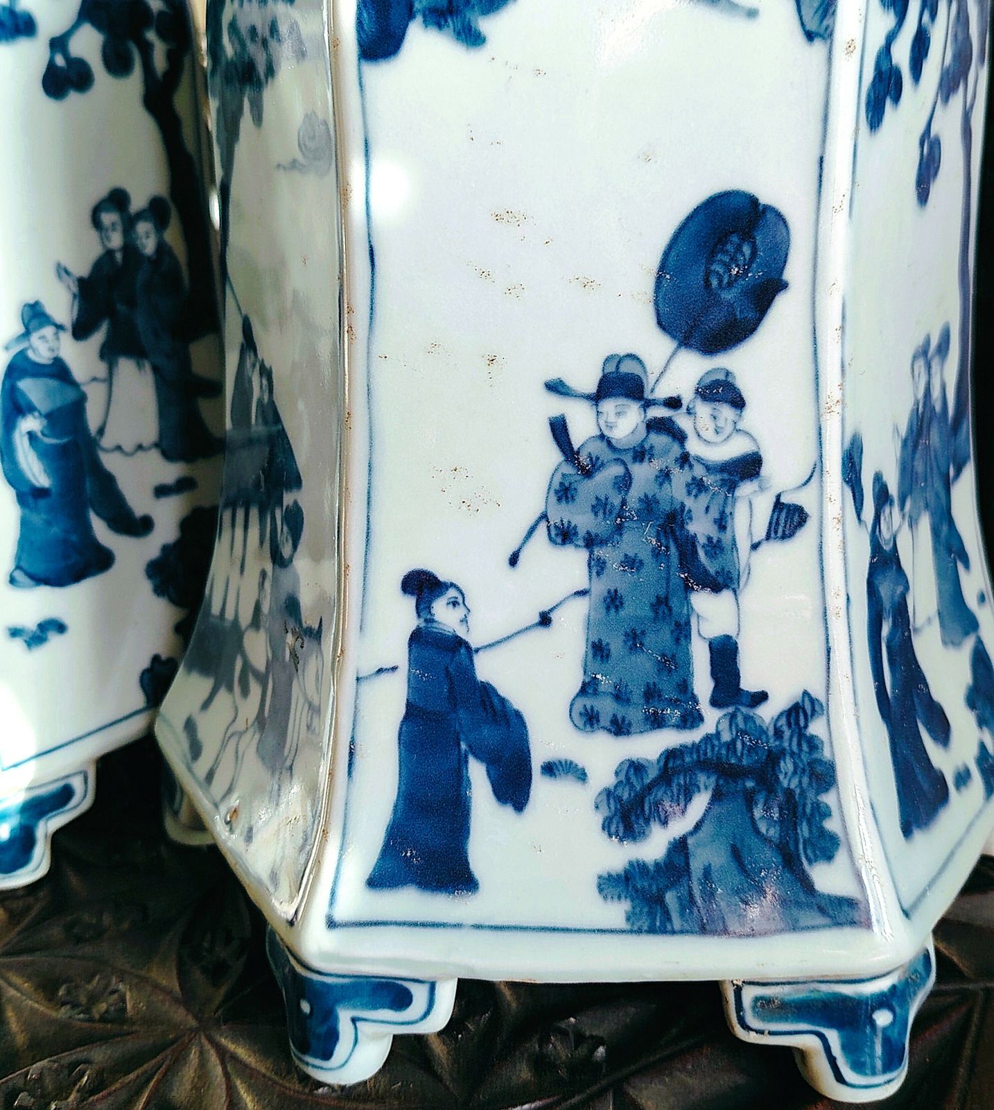Lighting A Pair Of Blue & White Chinese Porcelain Hexagonal Mallet Form Lidded Urns Lampe photo