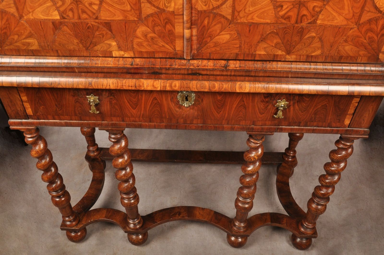 Important 17th Century Kingwood Cabinet On Stand photo buy