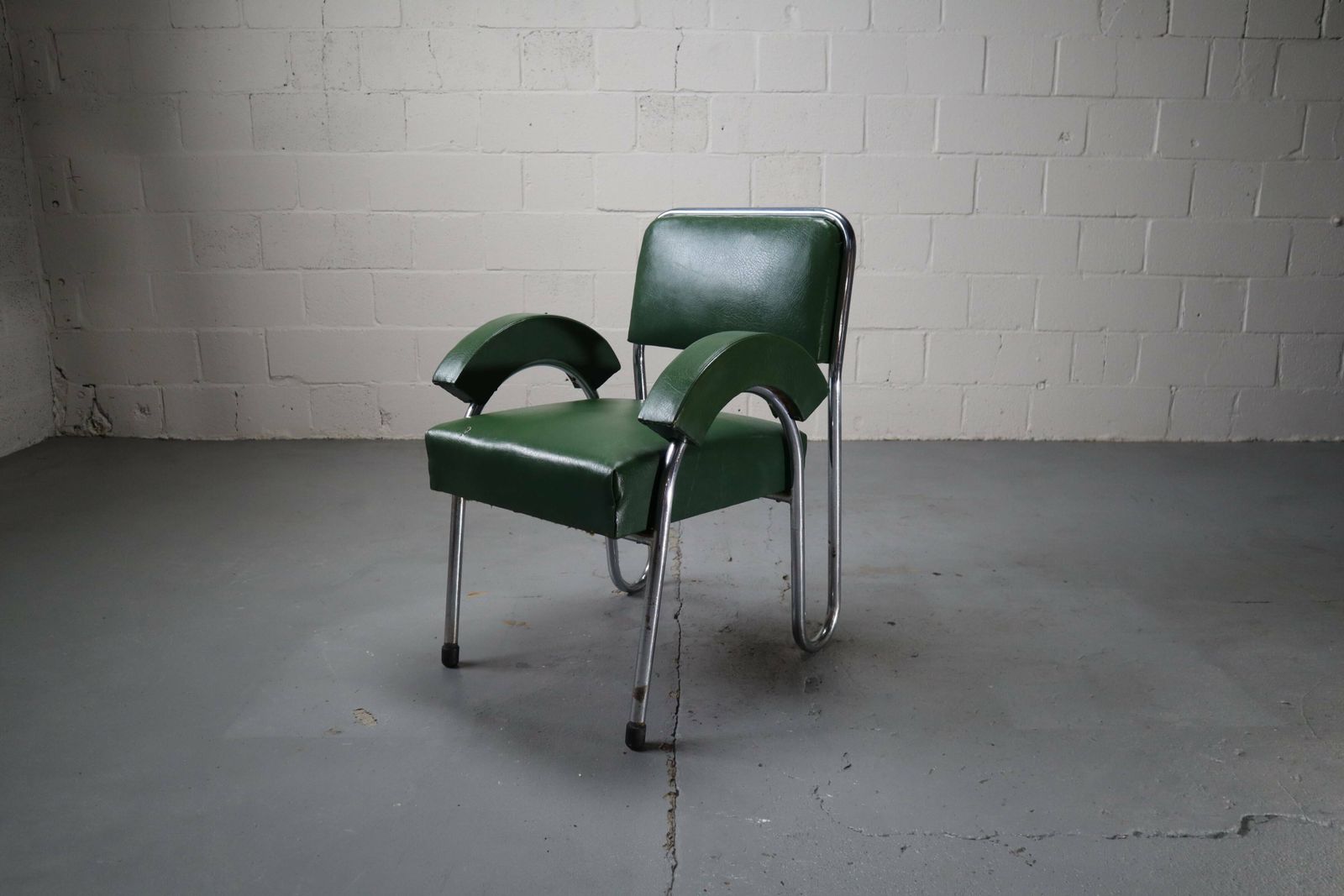 Bauhaus Tubular Cantilever Chair, 1930's photo for sale