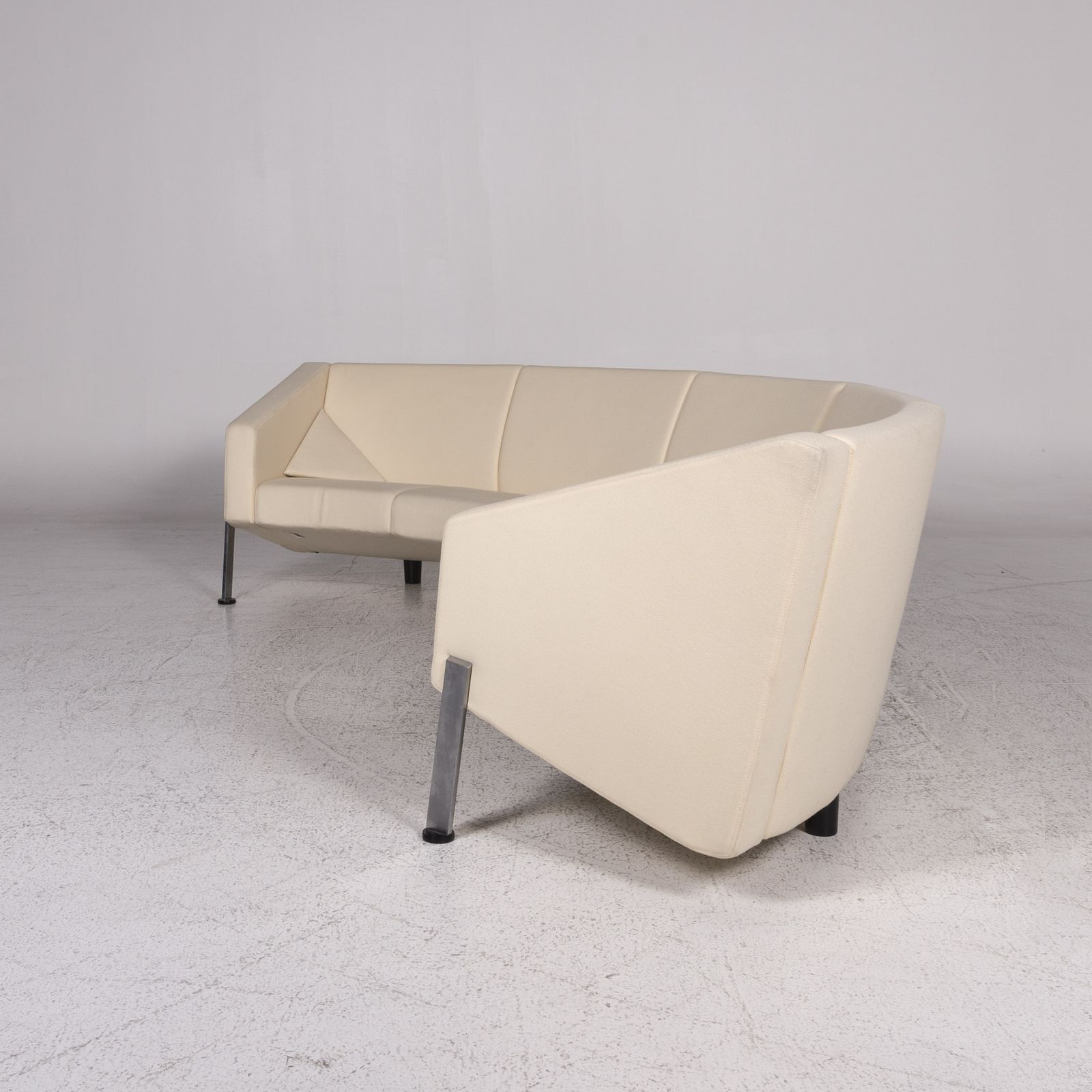 Furniture Fritz Hansen Decision Fabric Corner Sofa Cream photo