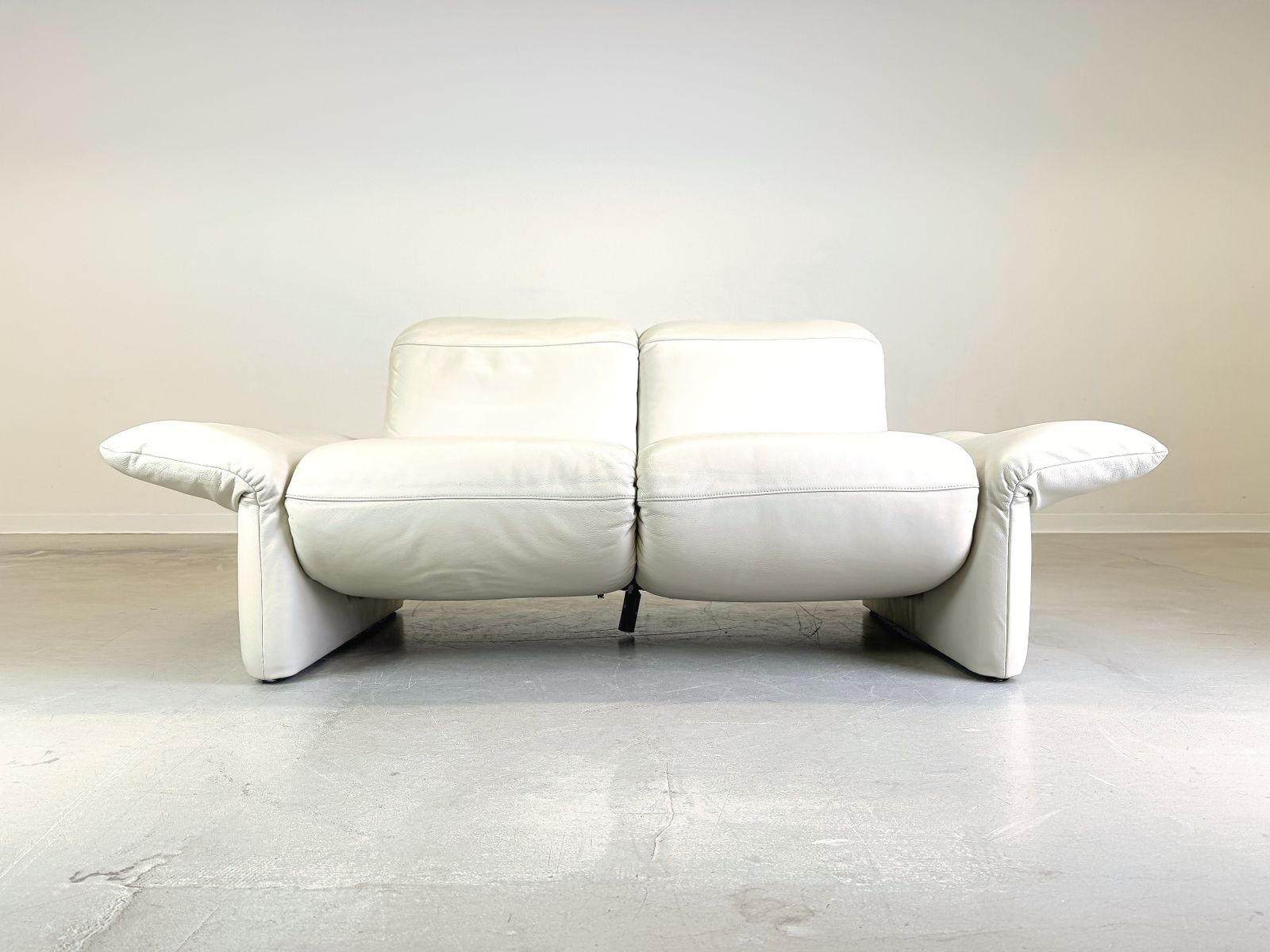 Koinor Sofa Elena Couch Foldable Two Seater Leather White Design photo furniture