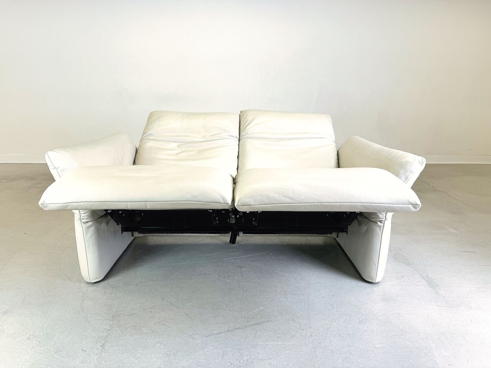 Koinor Sofa Elena Couch Foldable Two Seater Leather White Design photo vintage