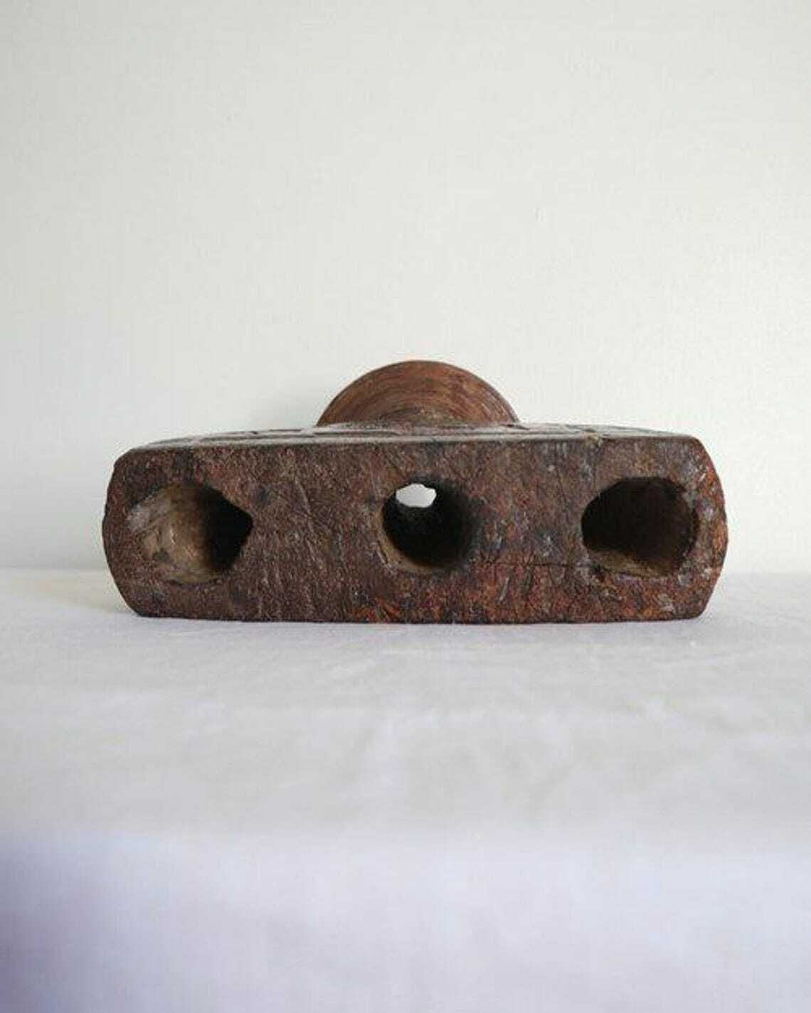 photo furniture Mid 19th Century Indian Hand Carved Wooden Rice Separator