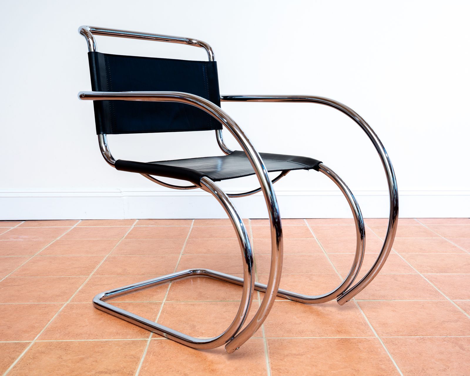 Mies Van Der Rohe Mr20 Armchair Leather Chrome Cantilever Chair Black Leather Bauhaus Mcm Mid Century Leather Arm Chair photo buy