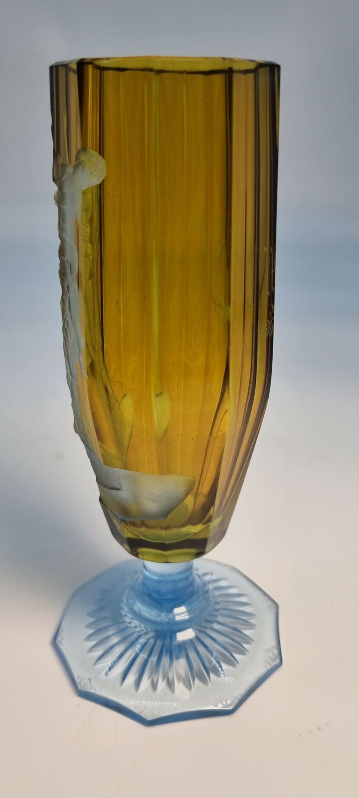 19th Century English Intaglio Engraved Stemmed Goblet, Circa 1880 photo vinterior