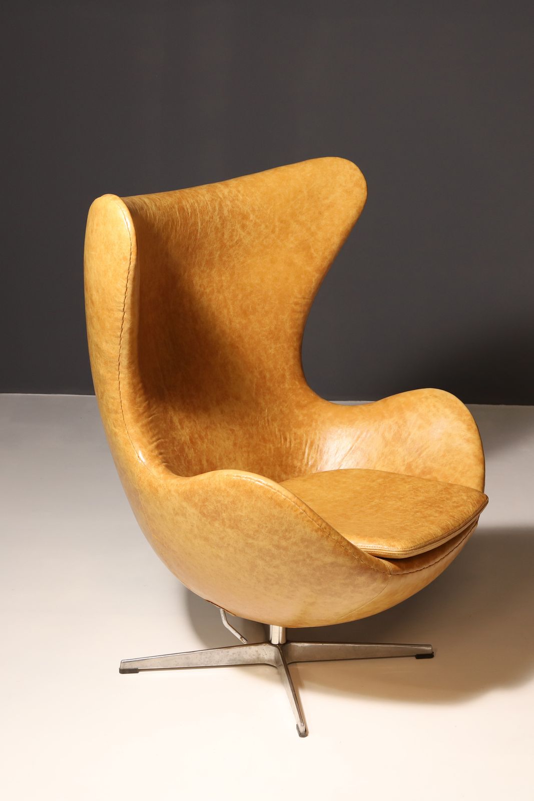 Leather Egg Chair 3316 By Arne Jacobsen, 1958 photo 5430.0