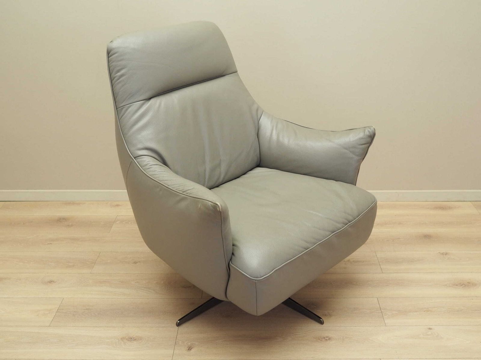 photo furniture Leren Draaifauteuil, Italiaans Design, Jaren 1990, Fabrikant: Natuzzi