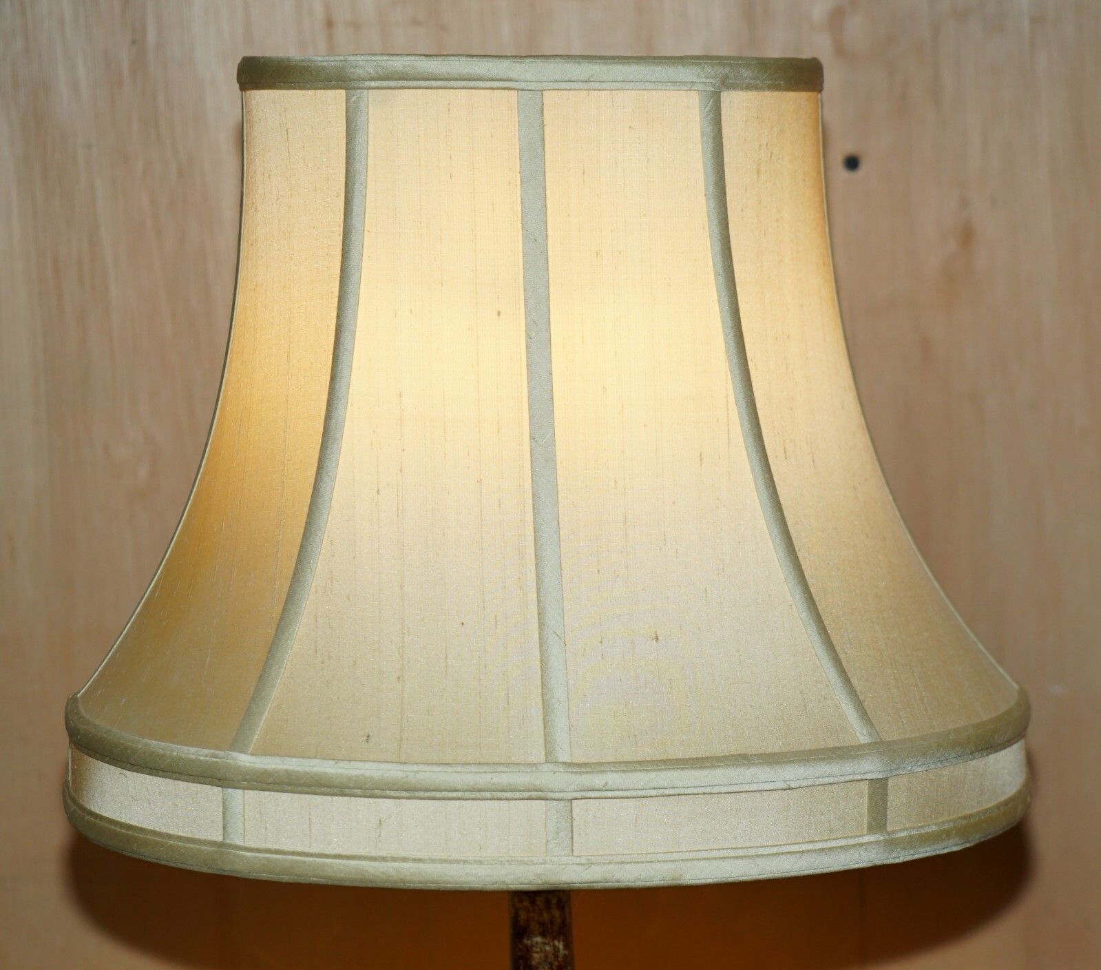 Exquisite Pair Of 78cm Tall Corinthian Pillar Metal Table Lamps Painted Finish photo Lighting