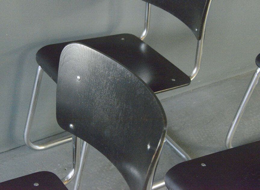 photo furniture Bauhaus Cantilever Chairs By Pohlschröder Circa 1930s