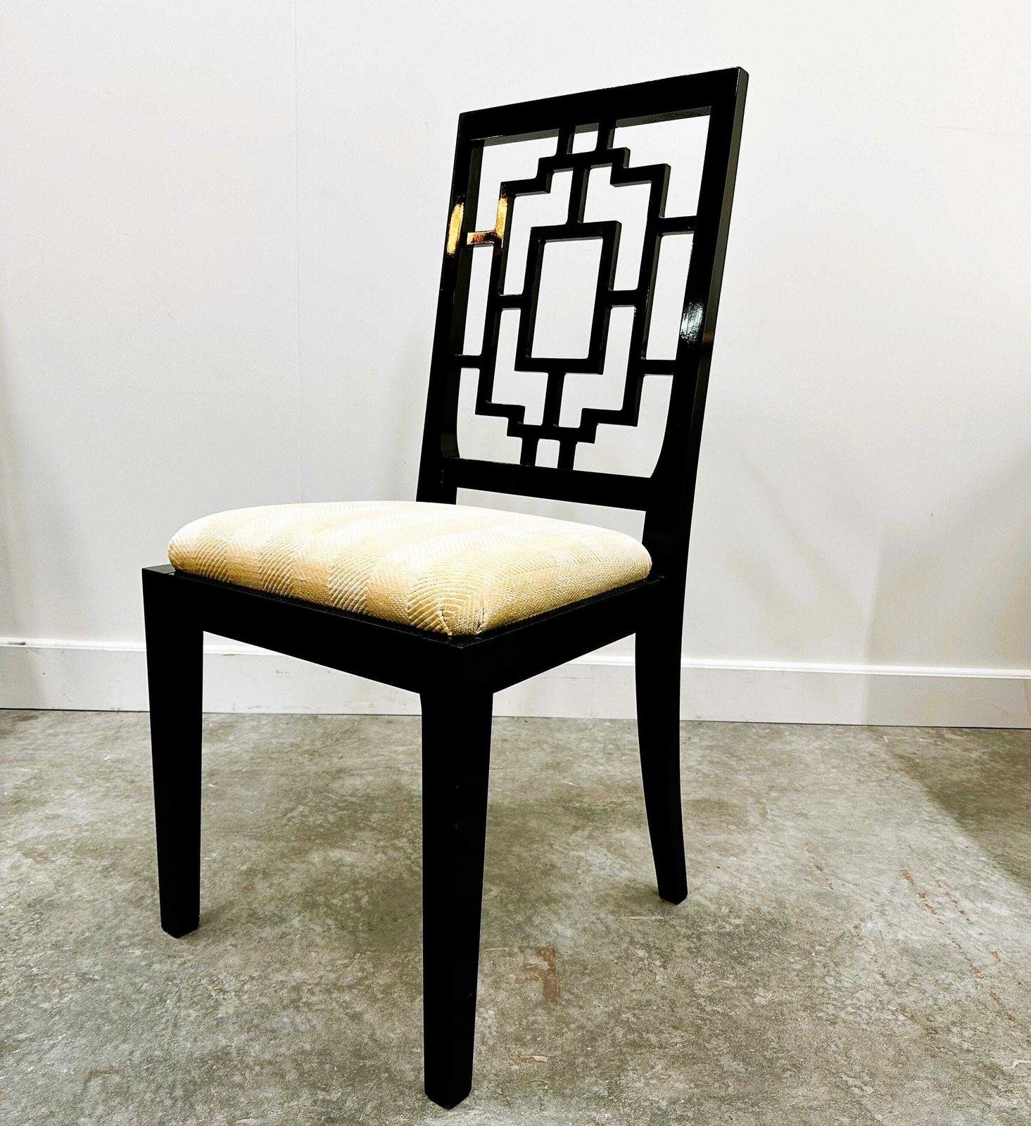 Set Of 8 Jean Claude Mahey Black Lacquered Dining Chairs For Roche Bobois, 1980s. France photo vinterior