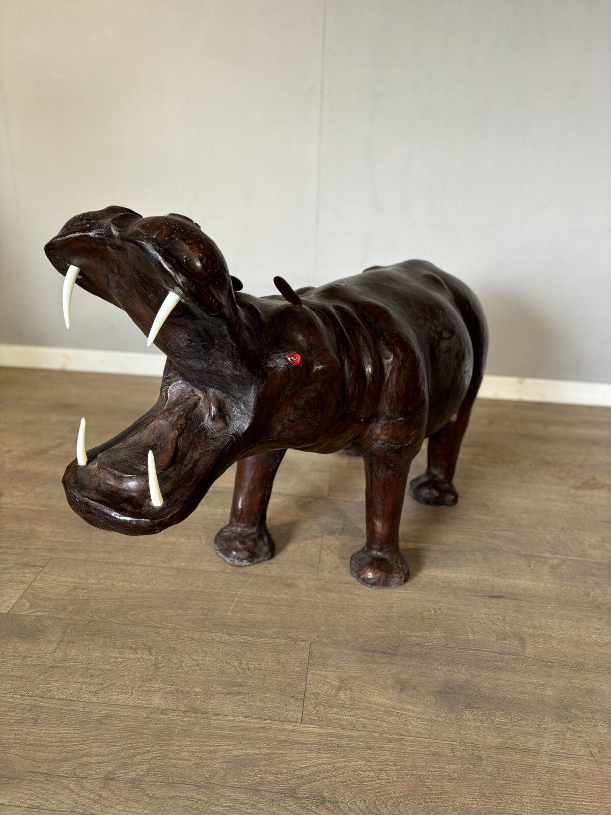 20th Century Liberty London Style Extra Large Leather Hippo photo vinterior