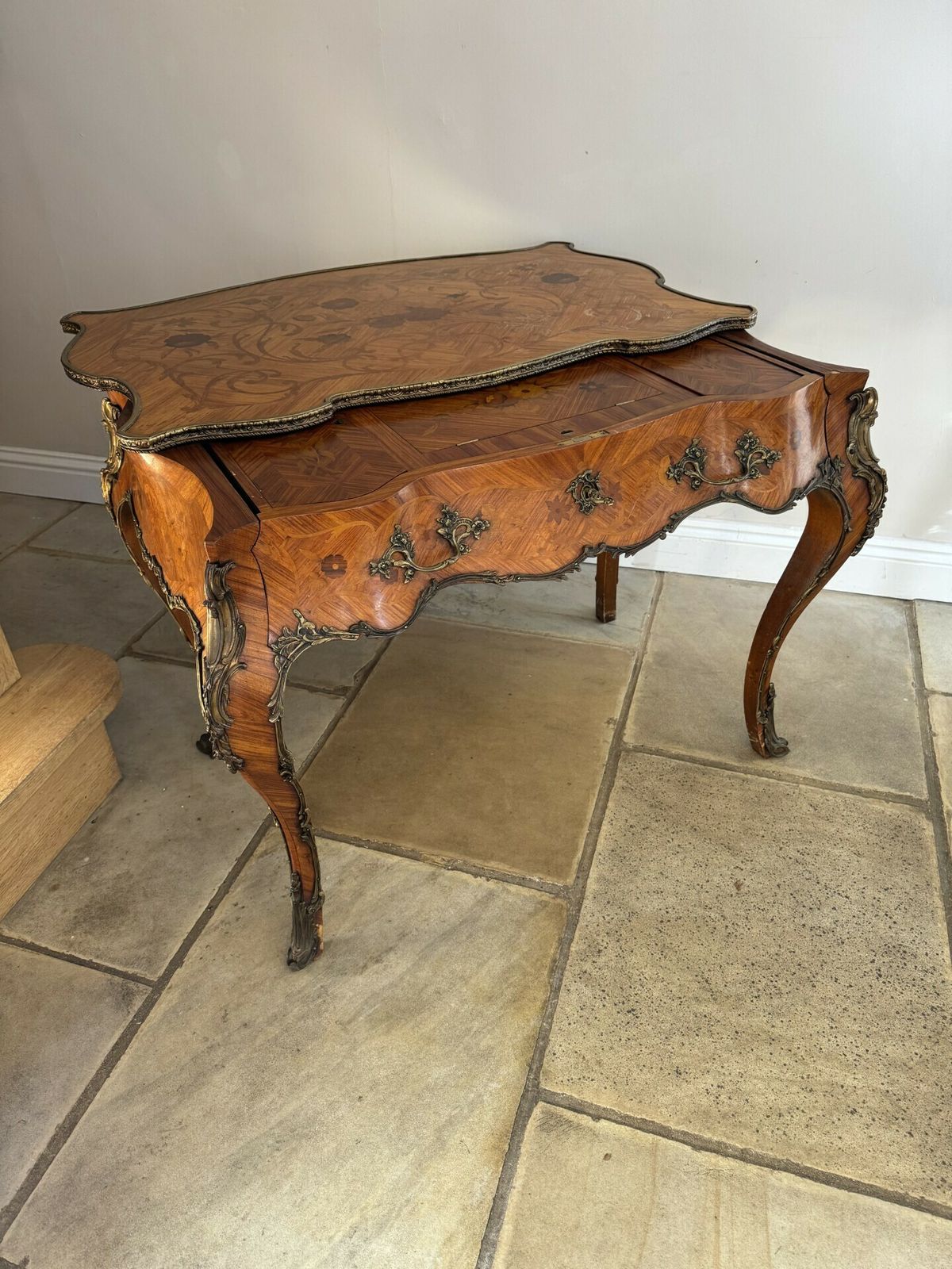 Outstanding Quality Antique 19th Century Freestanding French Kingwood Marquetry Inlaid Centre Table photo furniture