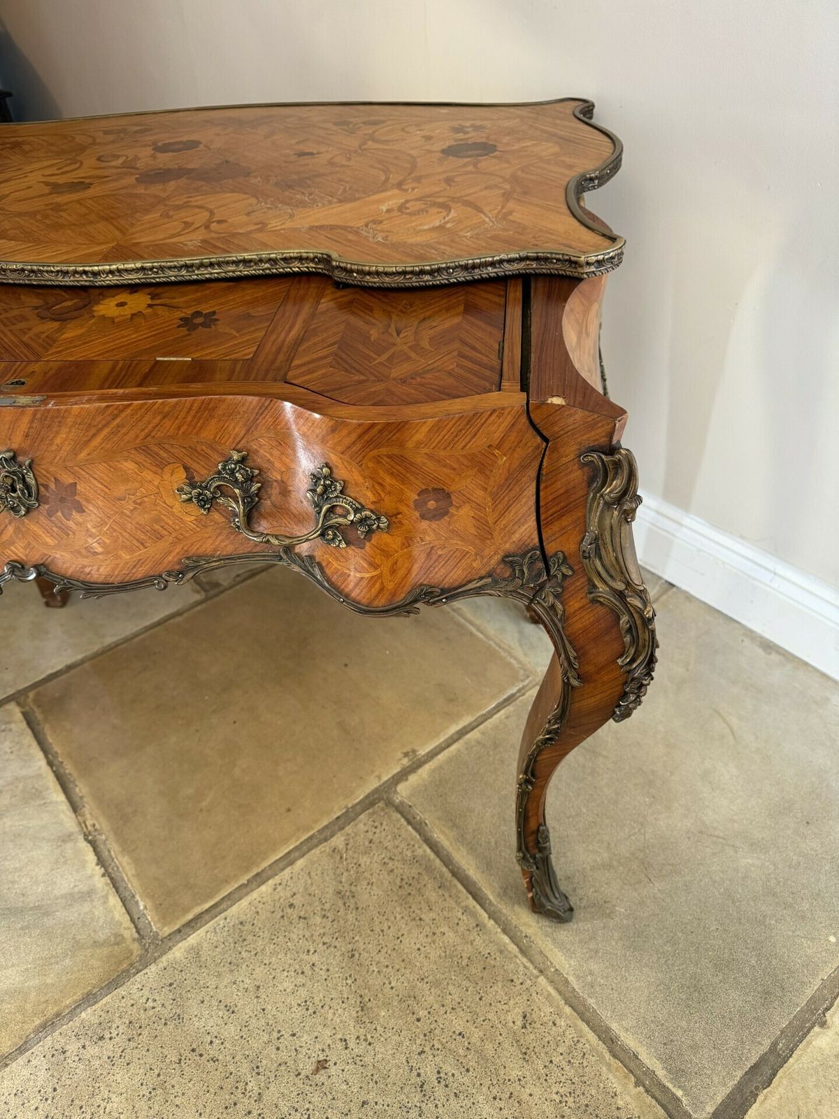 Outstanding Quality Antique 19th Century Freestanding French Kingwood Marquetry Inlaid Centre Table photo 3950.0