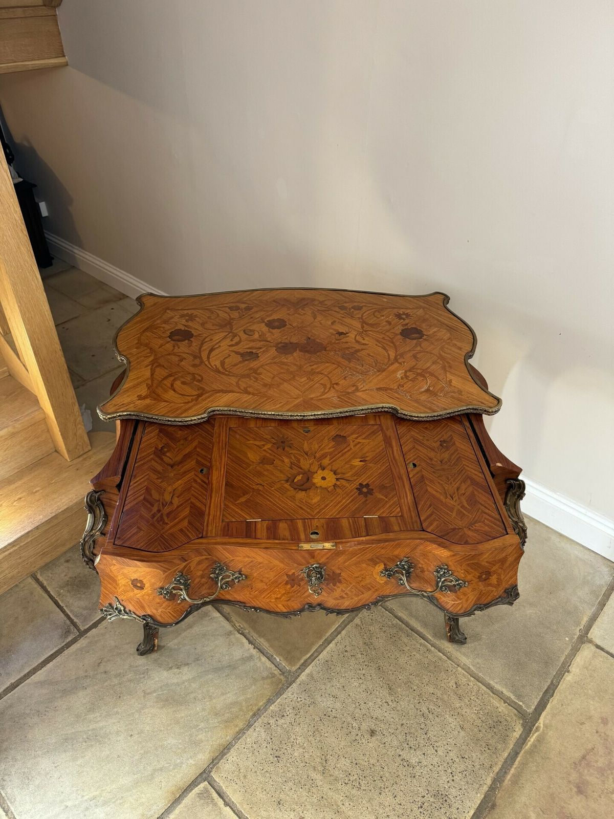 Outstanding Quality Antique 19th Century Freestanding French Kingwood Marquetry Inlaid Centre Table photo buy