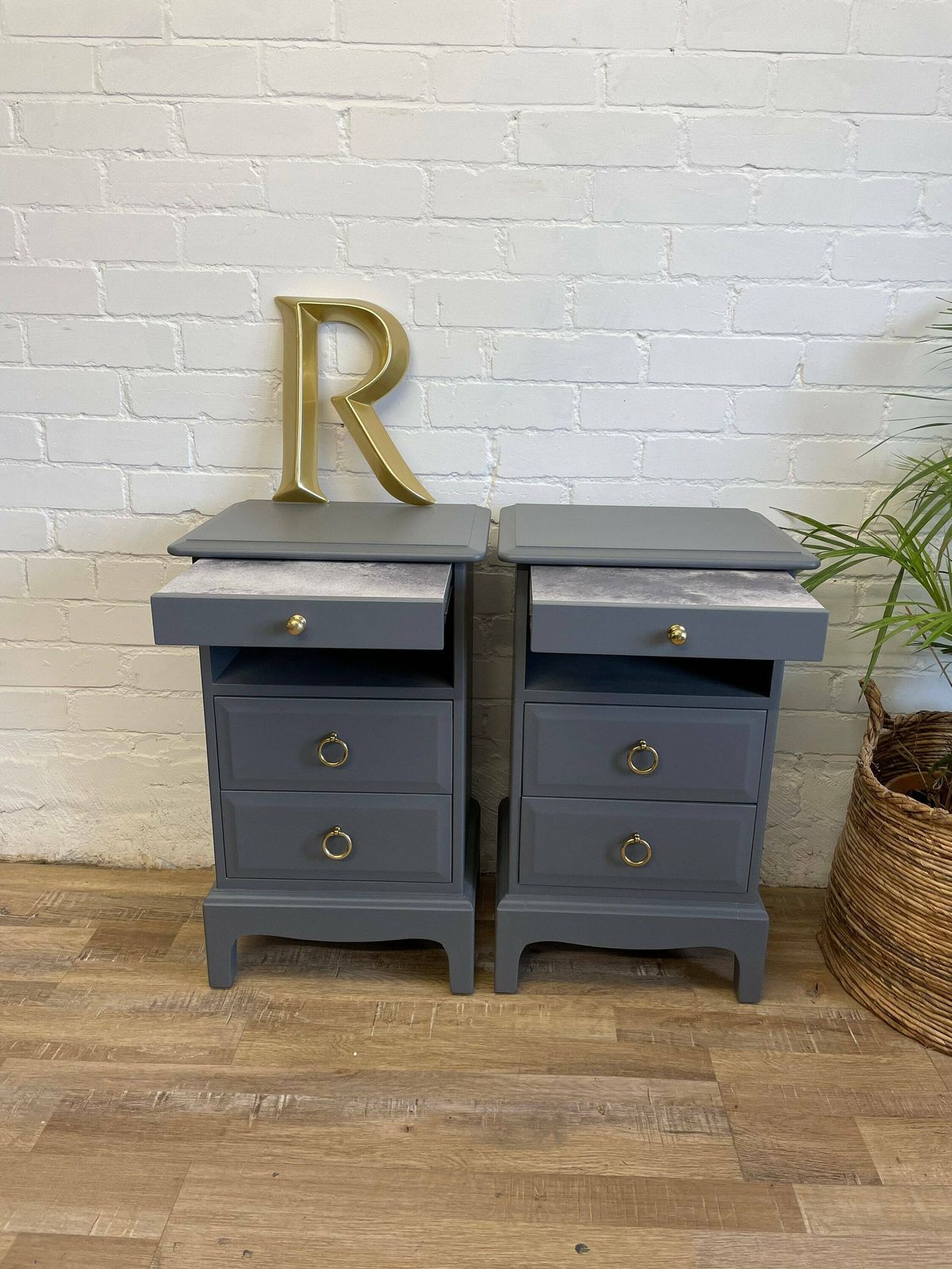 Stag Minstrel Narrow Pair (2) Of Bedsides Painted Grey photo 750.0