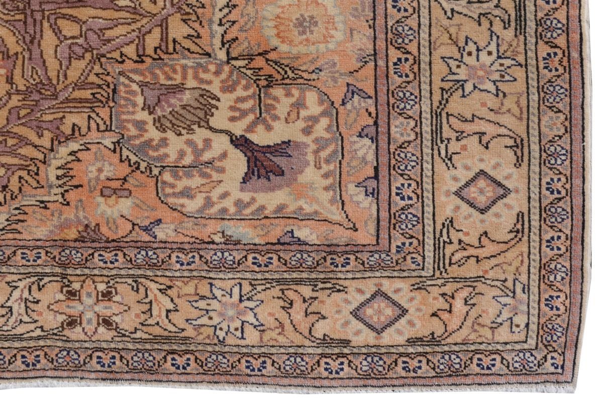 photo furniture Vintage Turkish Rug Excellent Condition Beige 200x300