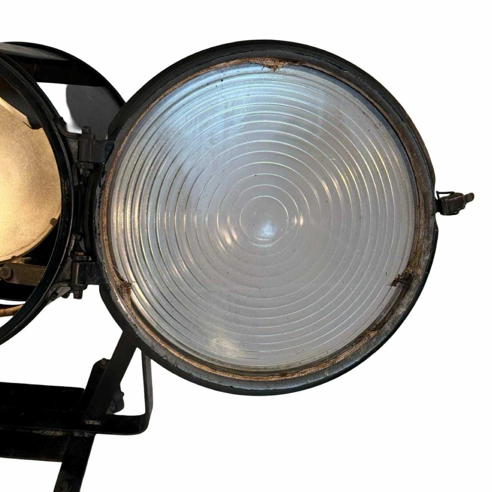 A.E. Cremer   1950's   Studio Lamp / Spotlight   Green   On Original Metal Tripod   Fully Original And Rewired   Made In France photo 828.0