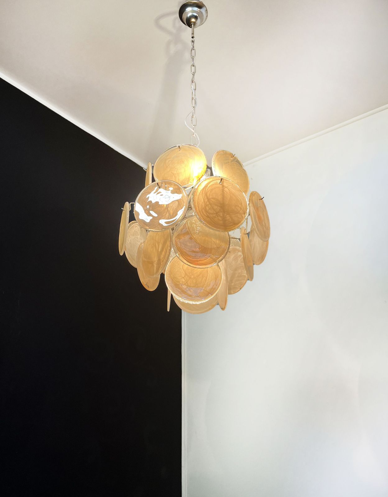 photo vintage Vintage Italian Murano Chandelier   24 Gold Disks