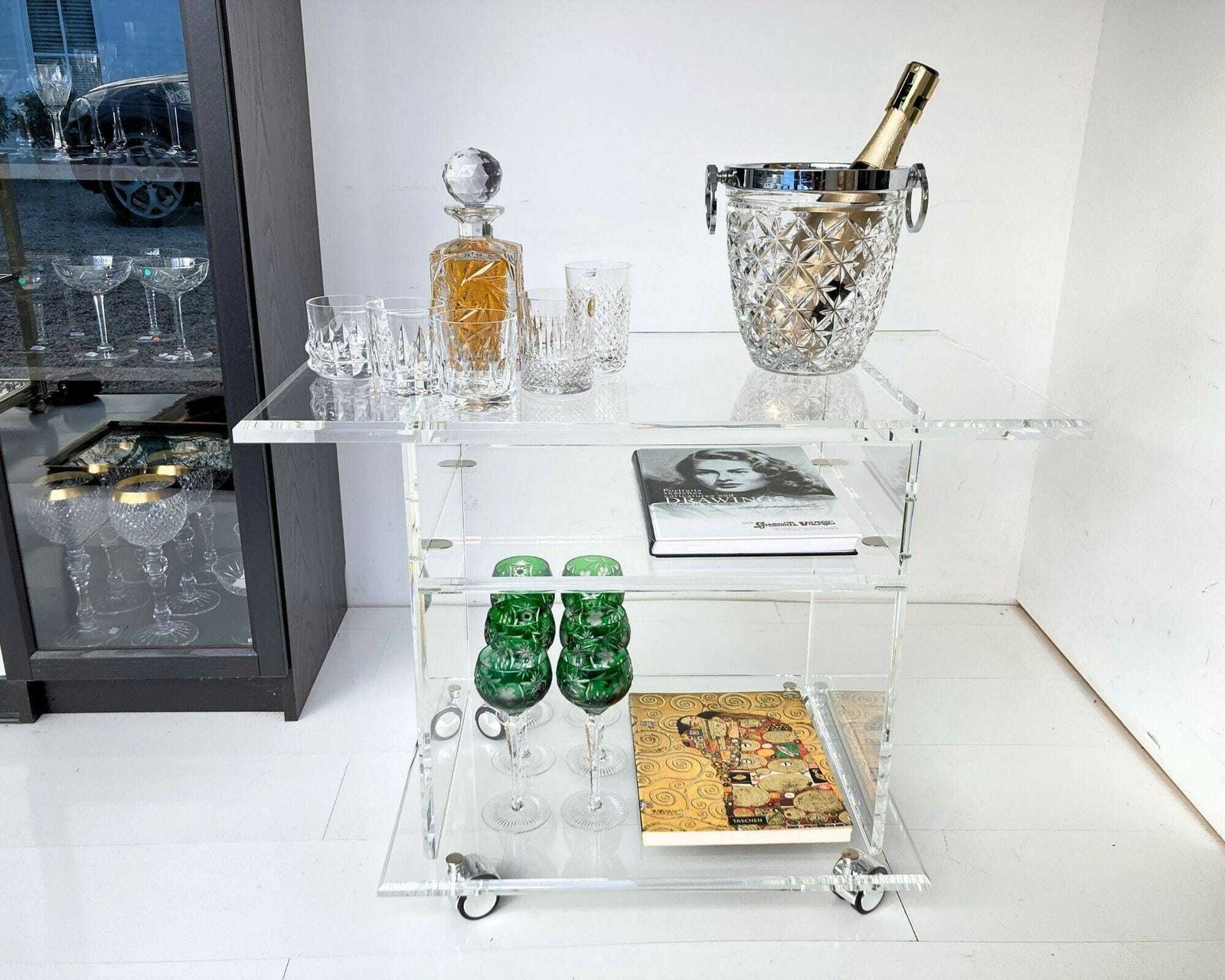 Lucite Barkar | Serveerwagen | Jaren 1970, Degelijke Kwaliteit photo furniture