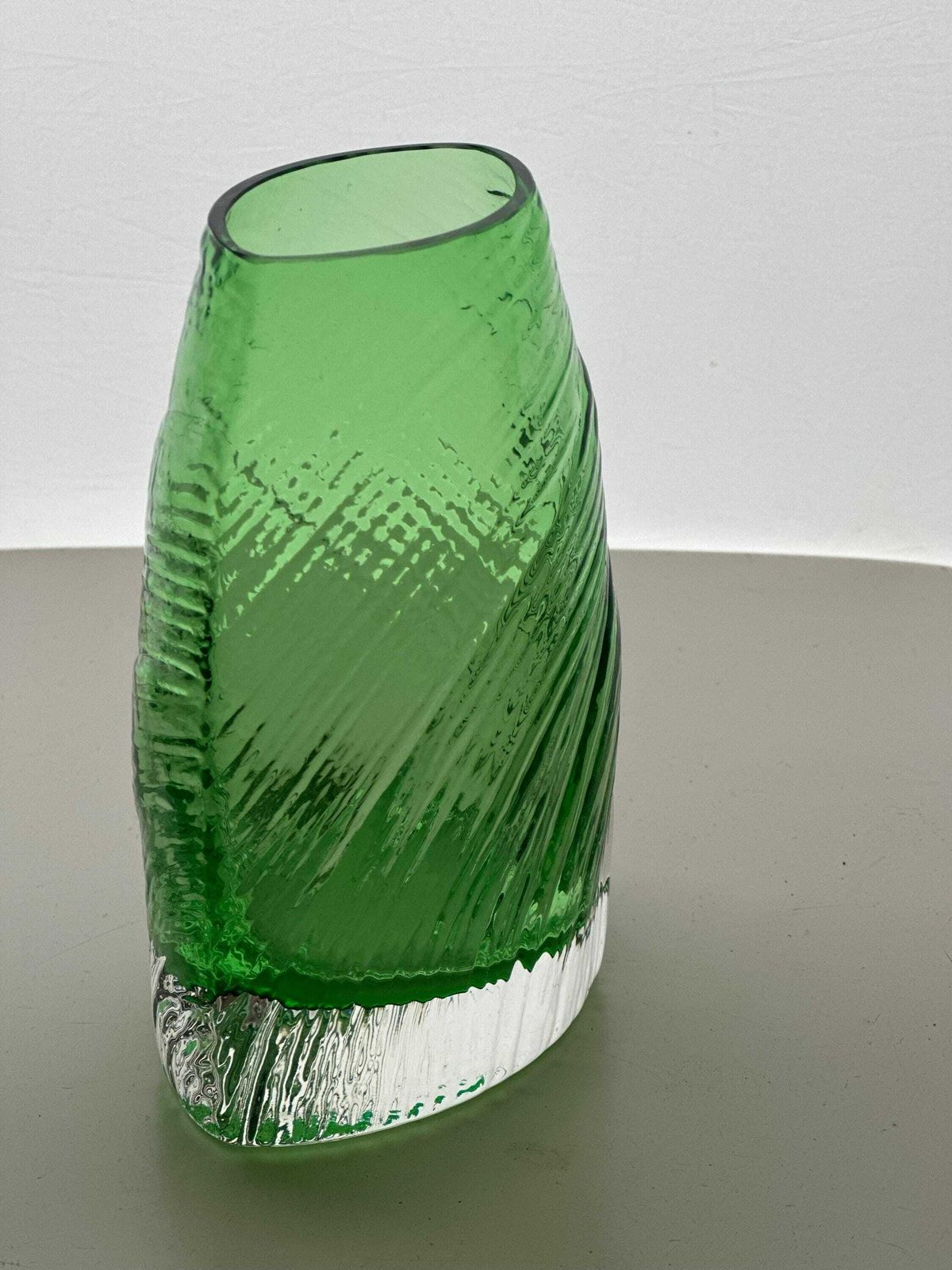 Nuutajarvi Finland Vase 1970s, Modernist photo for sale