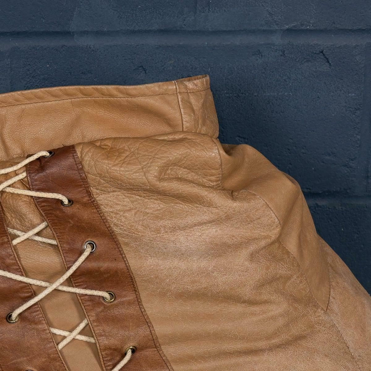 photo vinterior 20thc Swiss Boxing Glove Bean Bag By Susiand Ueli Berger For De Sede C.1970