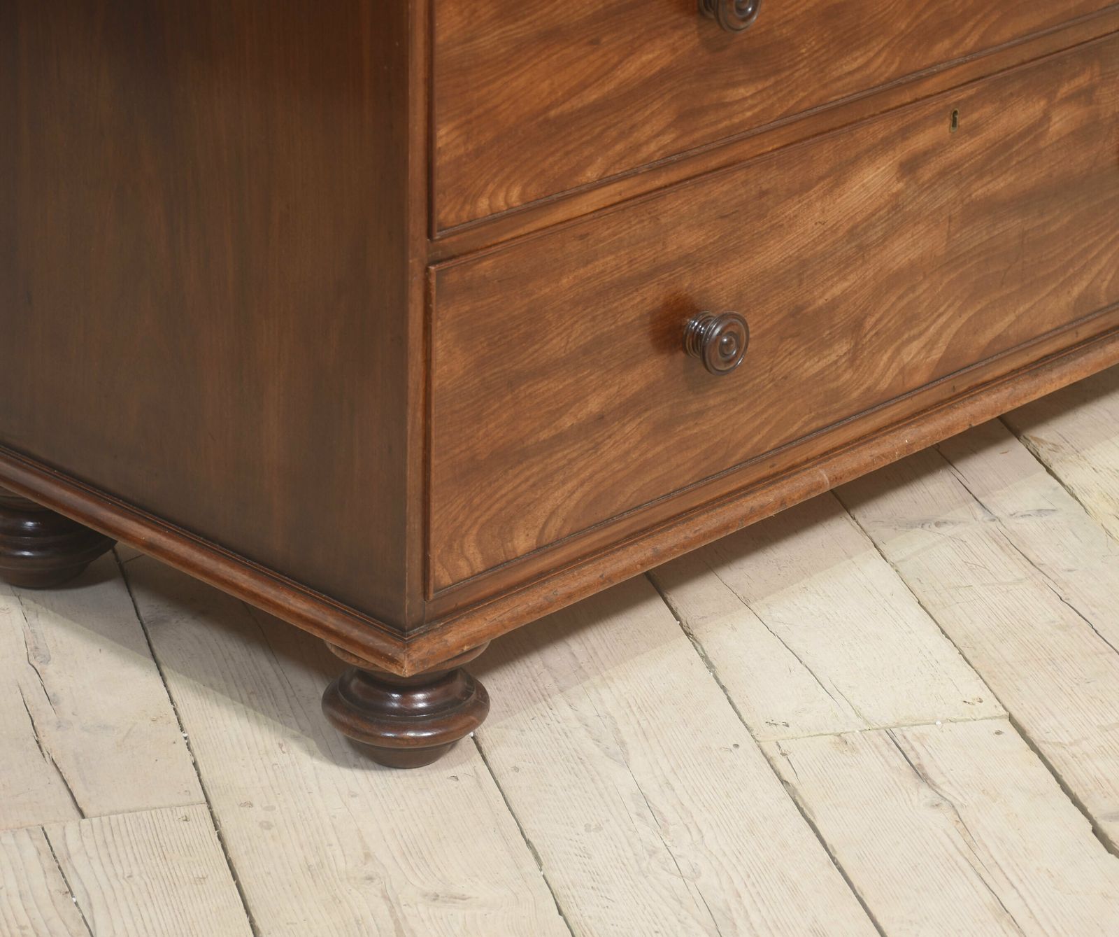 photo furniture Tall Mahogany Chest Of Drawers