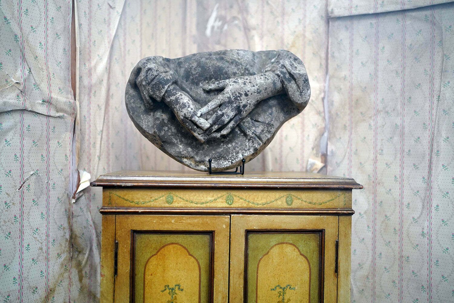 photo buy A Finely Carved Marble Study Of A Pair Of Hands By Frederick Hawkins Piercy C.1880