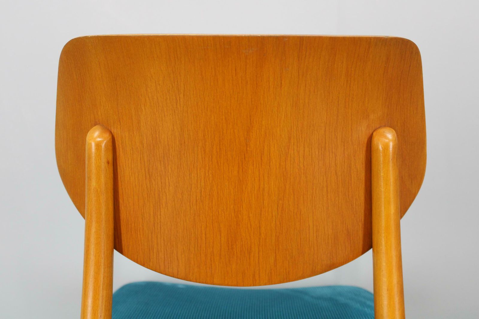 854.0 1970s Set Of Four Beech Dining Chairs By Ton, Czechoslovakia photo
