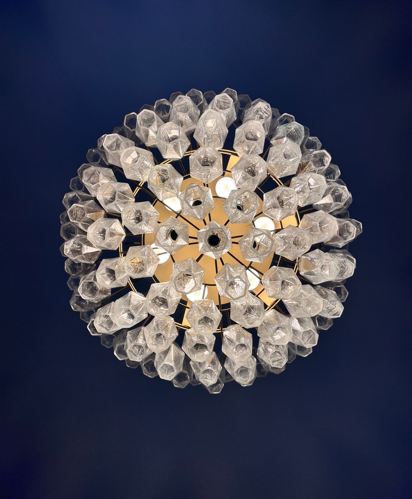photo furniture Amazing Murano Glass Candelier – 111  Poliedri