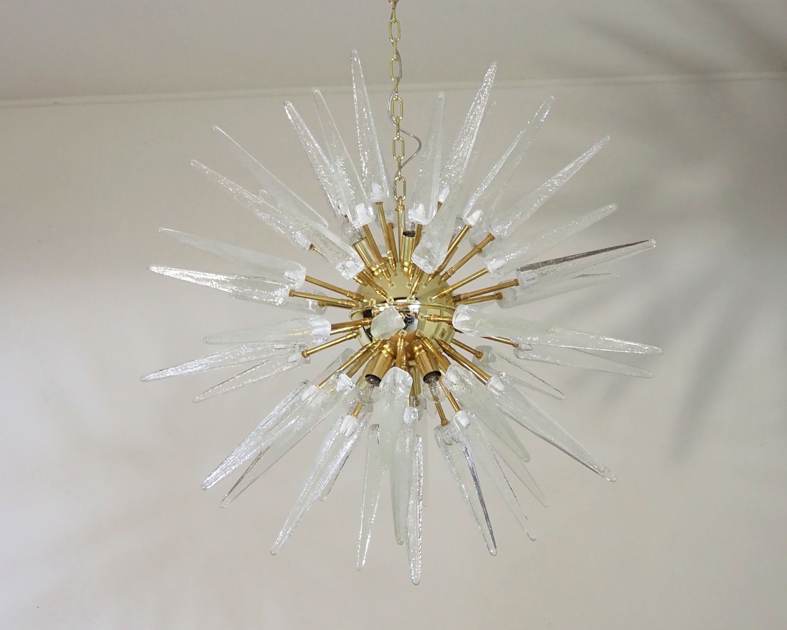 photo furniture Exceptional Murano Trasparent Glass Sputnik Chandelier   51 Clear Glasses