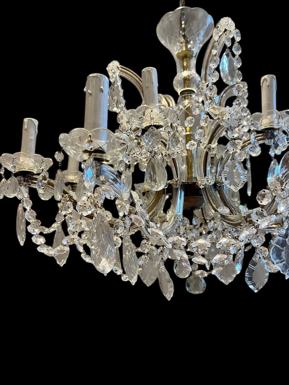 photo vinterior A Twelve Light Italian Marie Theresa Antique Crystal Chandelier