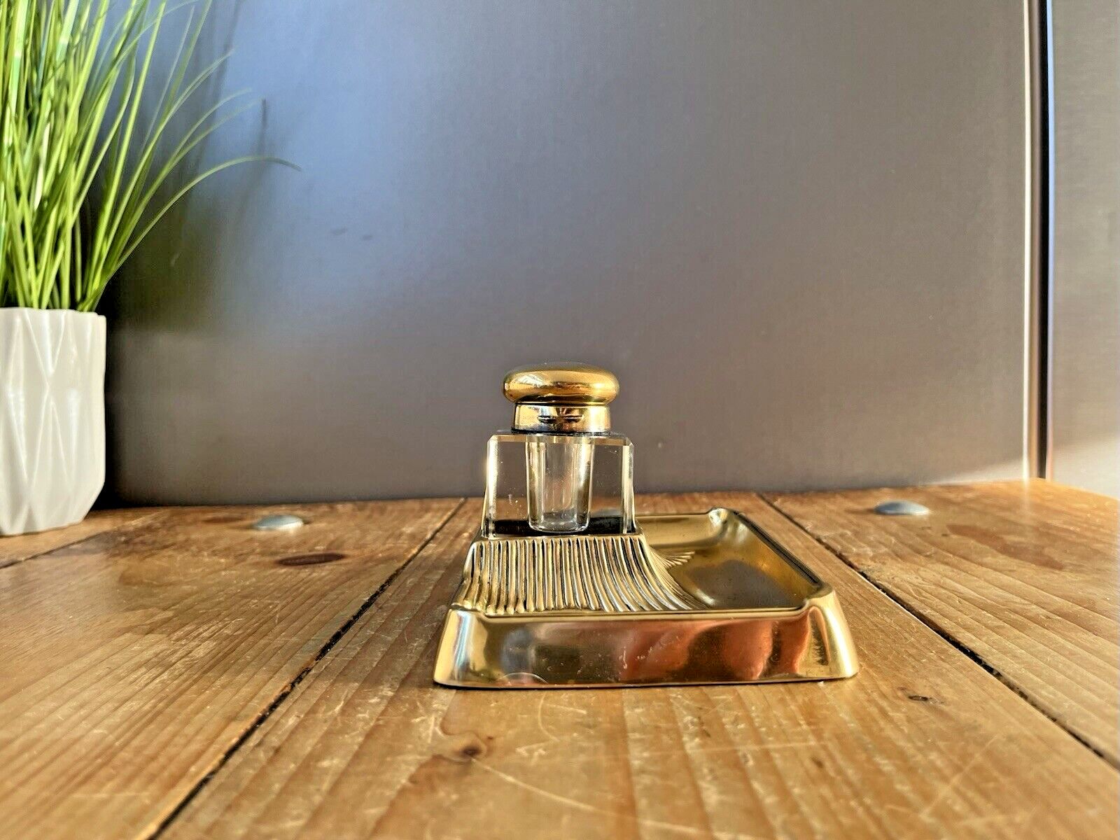 Antique Art Nouveau Jugendstil Brass Inkwell & Glass Liner Pot German Austrian photo vinterior