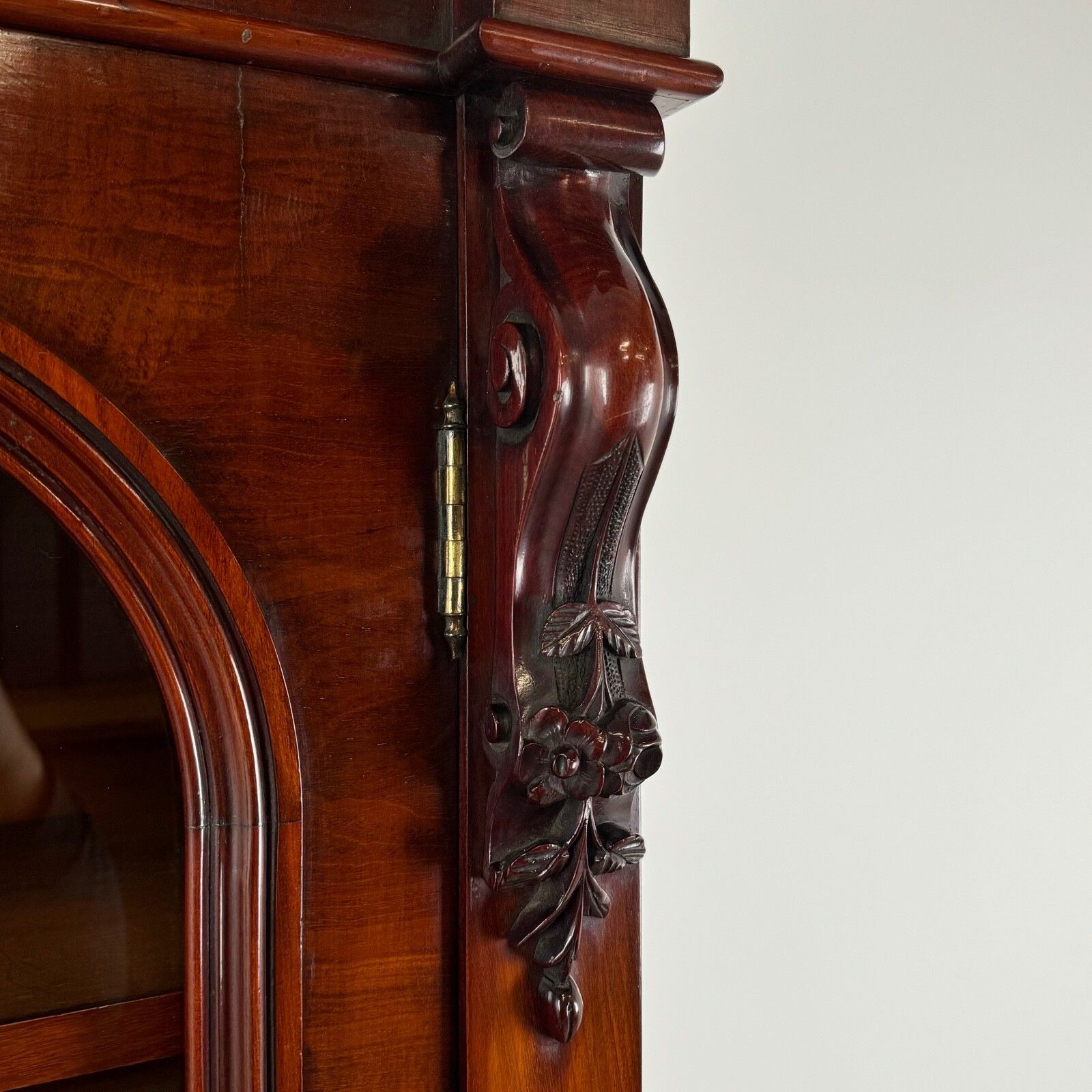 Furniture Antique 19th Century Mahogany Bookcase Of Finest Quality photo