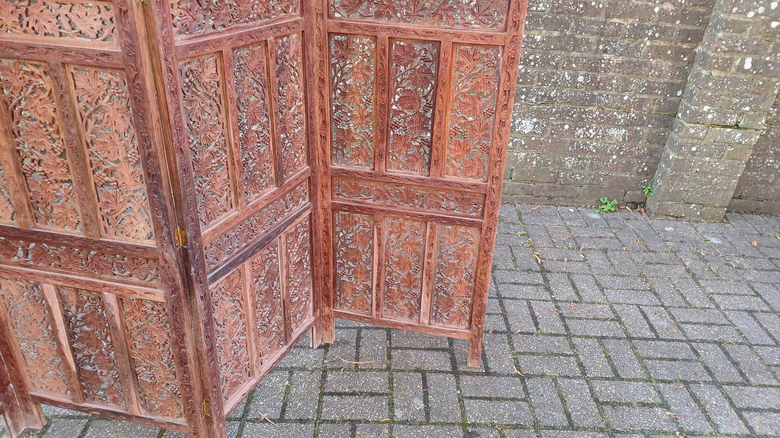 Vintage 1970s/80s Handcrafted Hardwood Vanity Screen Room Divider With Intricate Grapevine Carvings photo Home Decor