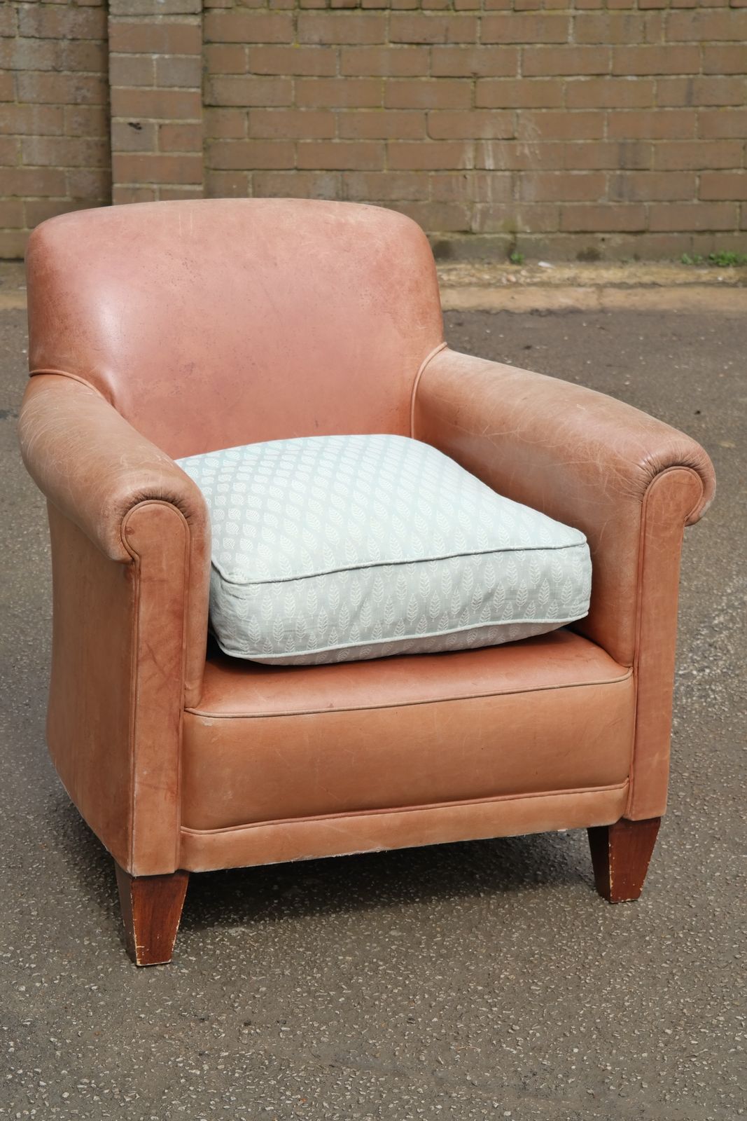 Laura Ashley Burlington Leather Library Club Fireside Leather Armchair Tan photo vintage
