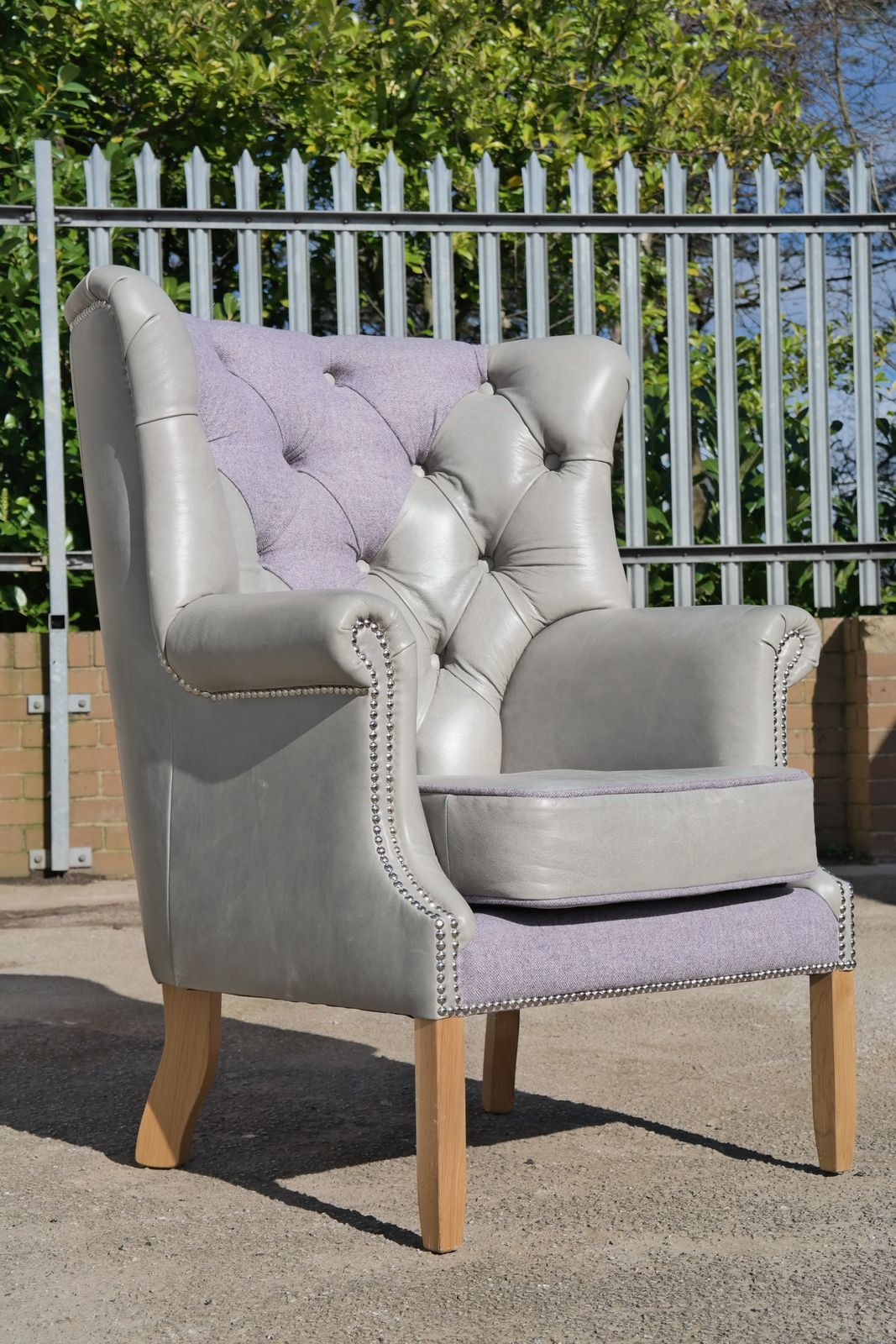 Superb Tetrad Mackenzie Leather & Tweed Chesterfield Armchair Grey photo vintage