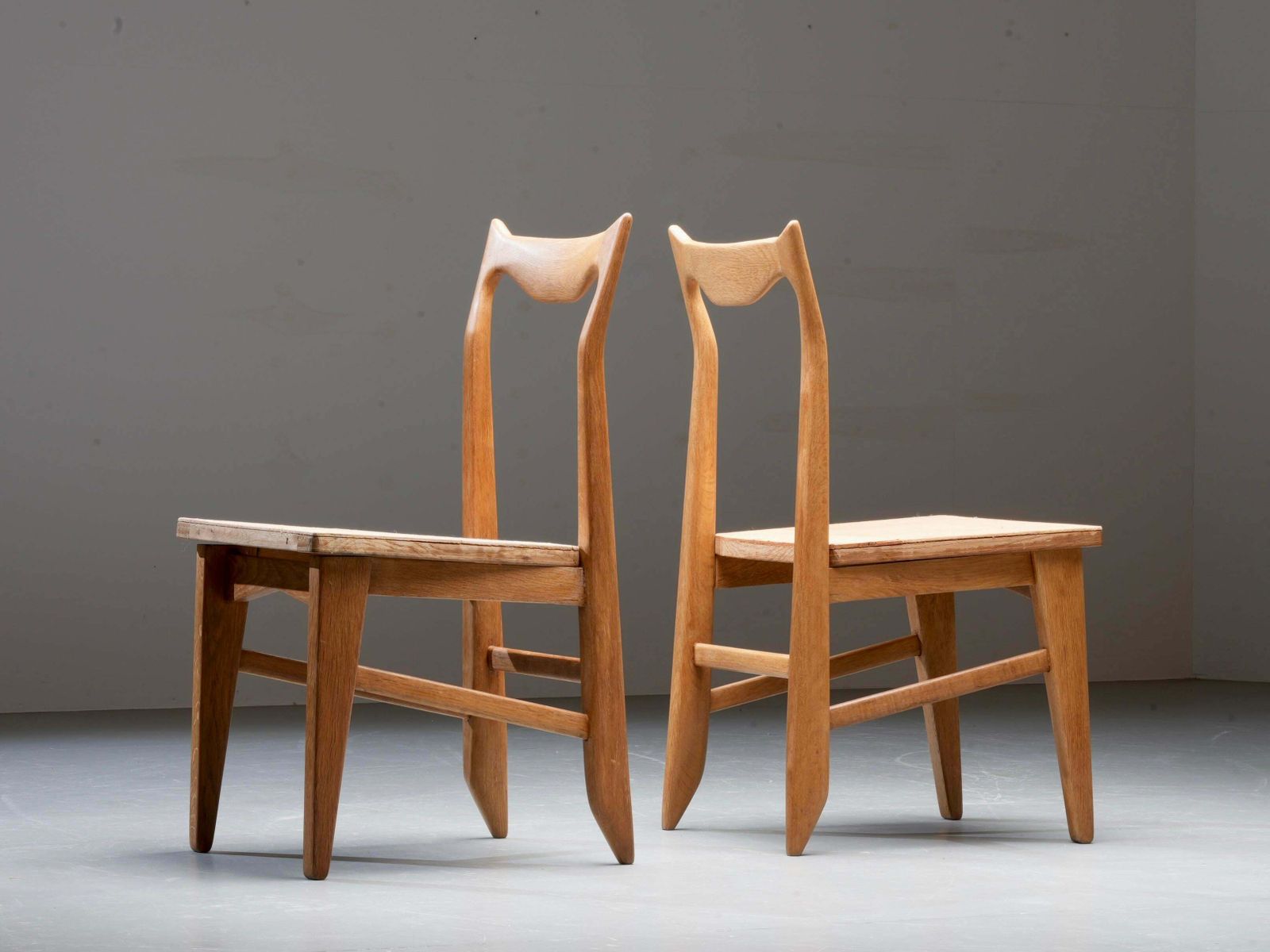 Set Van 6 Guillerme Et Chambron Eetkamerstoelen In Eiken, Frankrijk, Ca. Jaren 1960 photo for sale