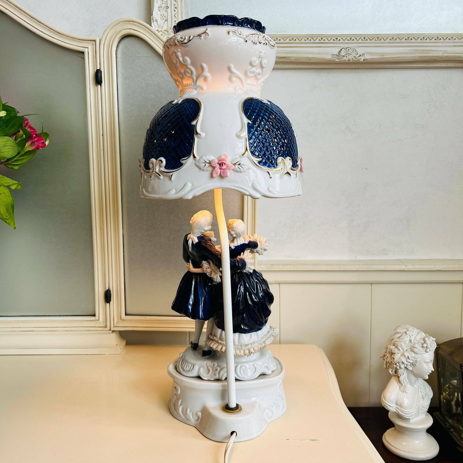 Porseleinen Kobaltblauwe Lamp, Vintage Tafellamp, Interieurvormgeving, Accentlamp photo vinterior