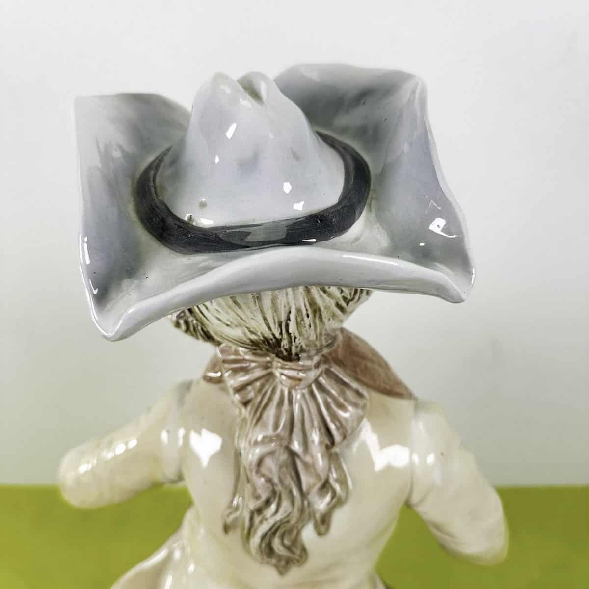 Art Capodimonte Ceramic Statue, Violinist photo