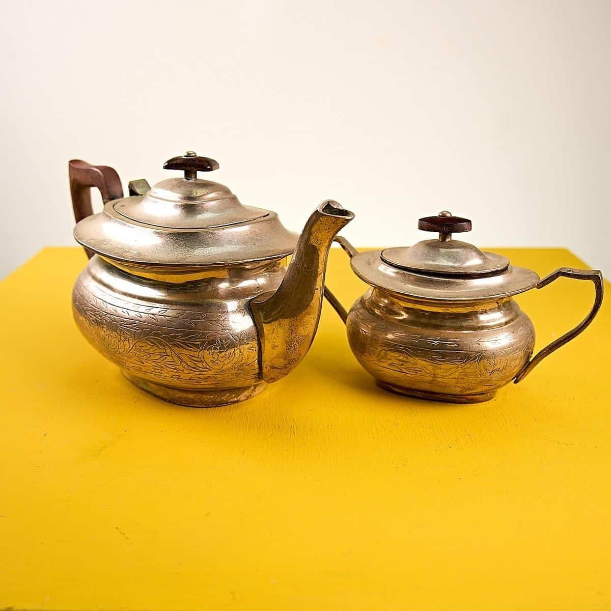 Royal Family Sheffield Collection Teapot And Sugar Bowl