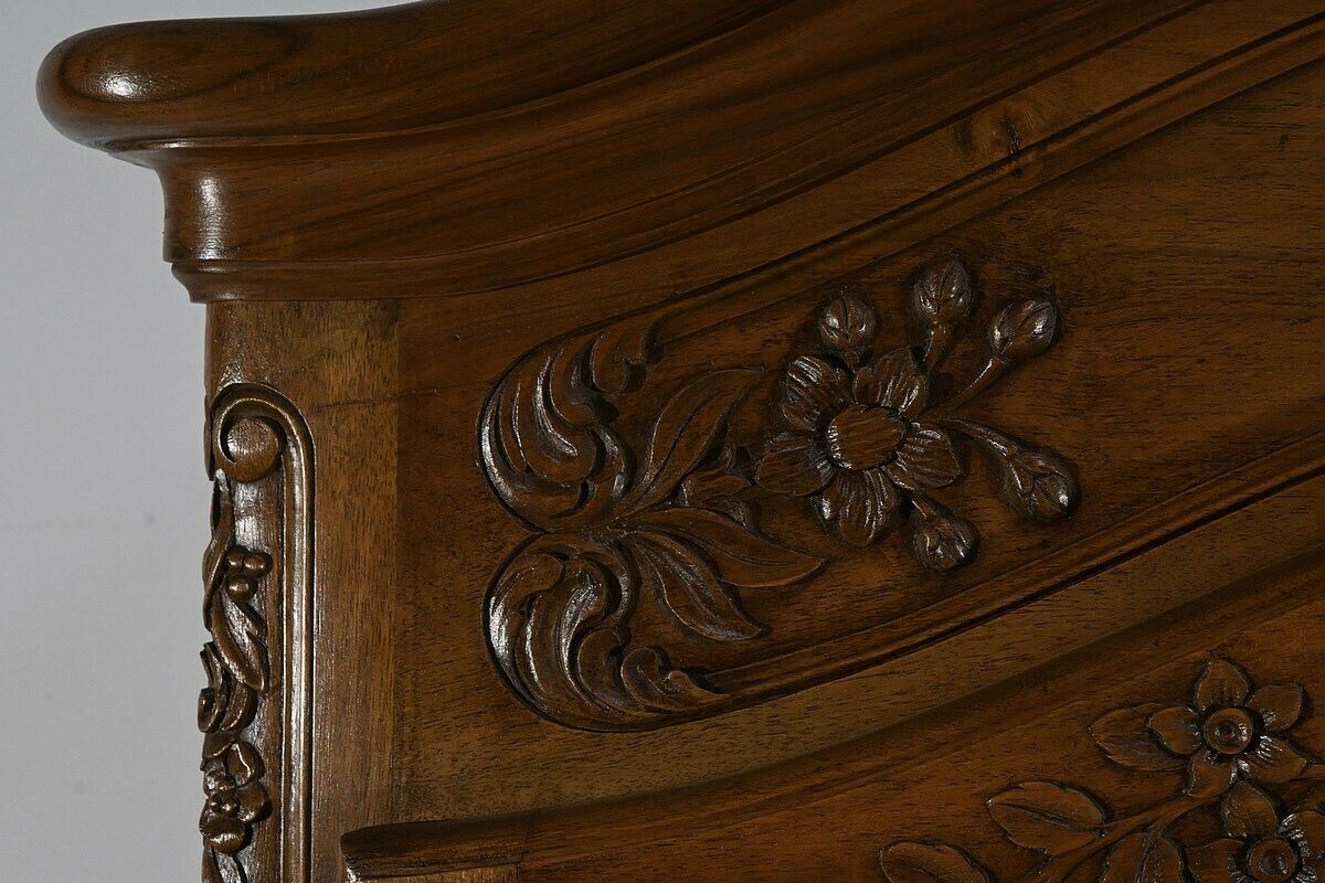Walnut Display Cabinet, Louis XV Style – Late 19th Century photo vinterior
