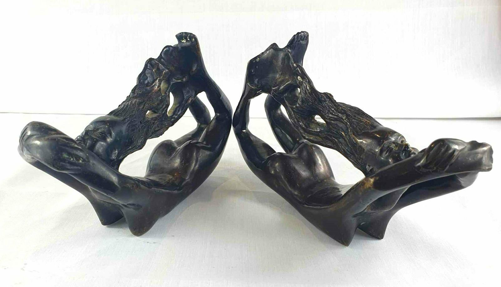 Art Deco Pair Of Bronze Nude Ladies