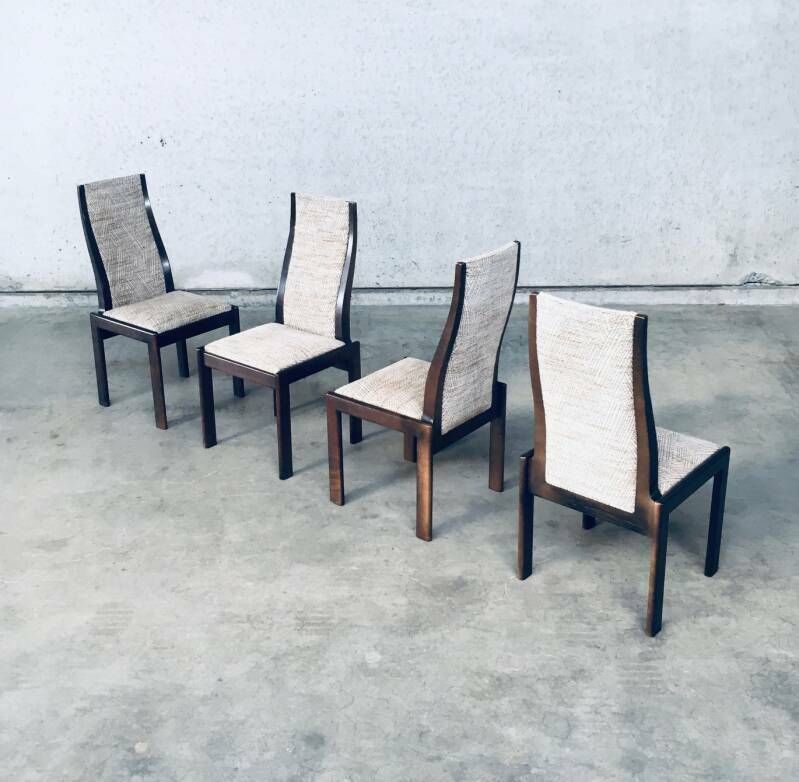 2400.0 Stel Van 6 Postmoderne Italiaanse Design Eetkamerstoelen, Jaren 1970 photo